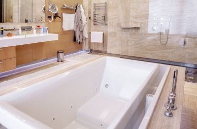 Refinished Bathtub in a Modern Bathroom