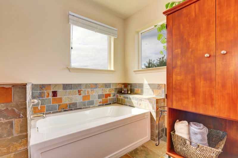 Best Bathtub Refinishing Contractors in Mansfield, OH